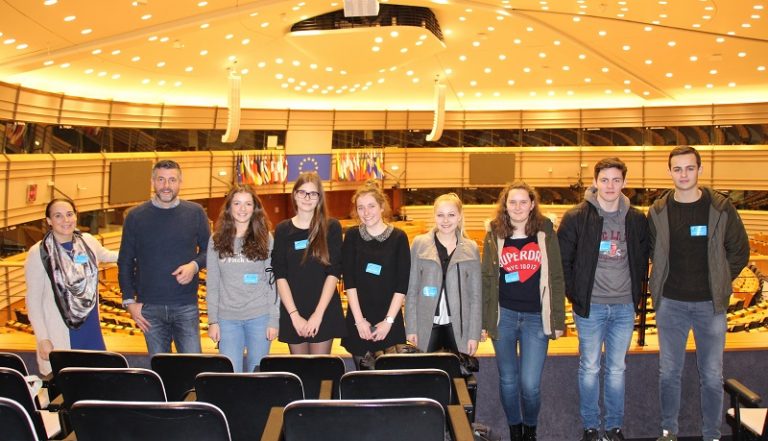 Studenten der HEC-ULg beim Besuch in Brüssel