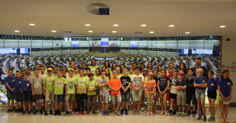 Besuch der Gemeindeschulen Büllingen in Brüssel
